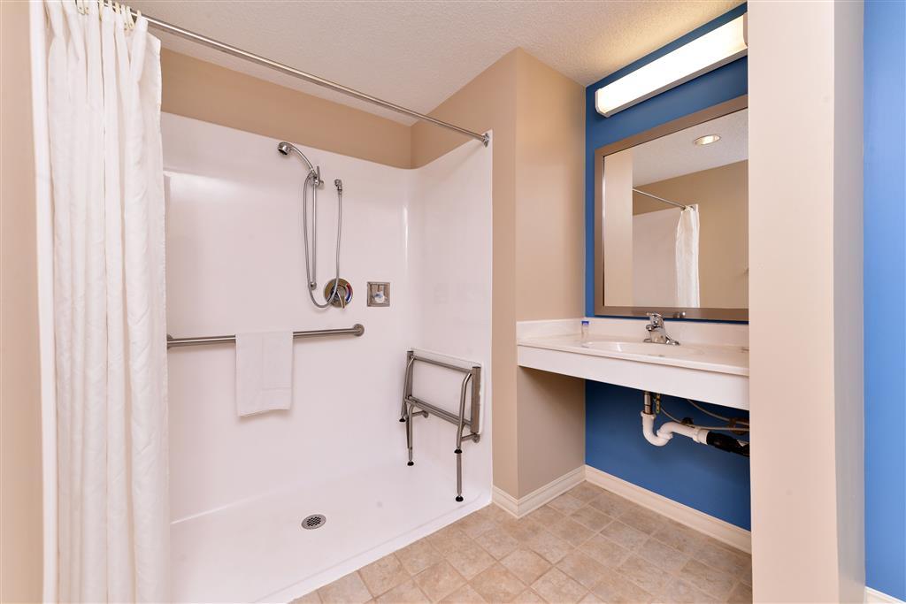 Americas Best Value Inn & Suites St Clairsville Wheeling St. Clairsville Rum bild