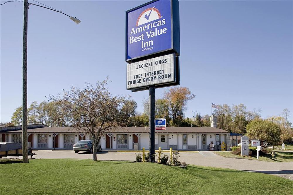 Americas Best Value Inn & Suites St Clairsville Wheeling St. Clairsville Exteriör bild